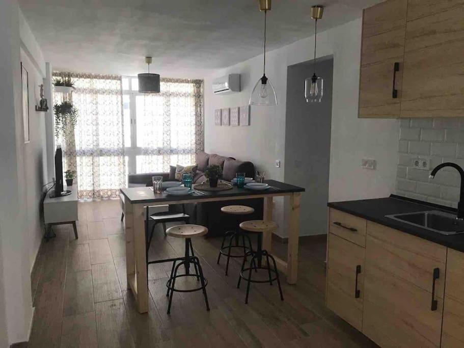 Ideal Apartamento En El Barrio De Las Delicias Малага Экстерьер фото
