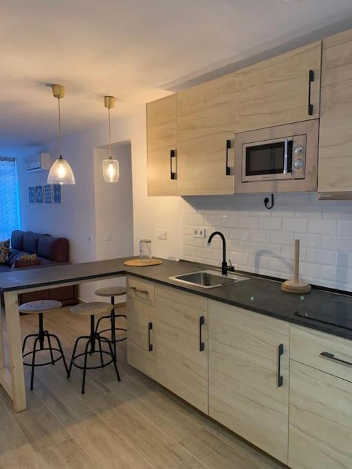 Ideal Apartamento En El Barrio De Las Delicias Малага Экстерьер фото